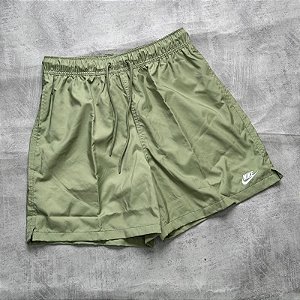 Shorts Nike Club Flow Masculino - Verde Oliva