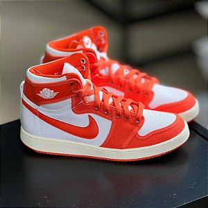 Tenis Jordan 1 Retro AJKO Rush Orange