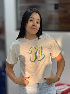 Camiseta Nike Sportswear essentias - Feminina