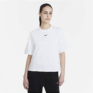Camiseta Nike Sportswear Essentials Feminina-Branca