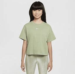 Nike Sportswear Essential Older Kids' (Girls') T-Shirt