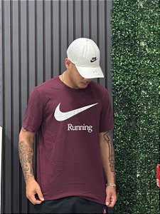 Camiseta Nike Running Vinho - DB5589-681
