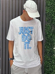Camiseta nike just do it - pedra azul
