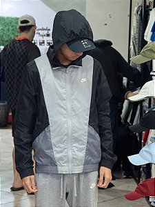 Jaqueta Nike Tracksuit Preto-Cinza