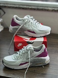 TÊNIS NIKE AIR MAX EXCEE PHOTON DUST/METALLIC SILVER