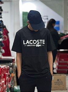 Camiseta Lacoste Since 1933- Preta