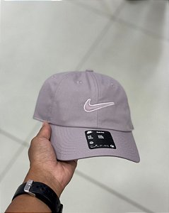 Bone Nike Club Swoosh- Roxo