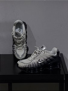 Nike shox tl cinza+ preto- IB7705-001