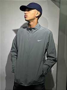 JAQUETA NIKE DRI FIT EPIC