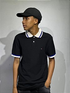 POLO TOMMY HILFIGER GOLA DETALHADA- PRETA