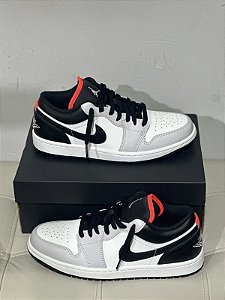 TENIS AIR JORDAN 1 LOW BRANCO+PRETO+CINZA 553558-045