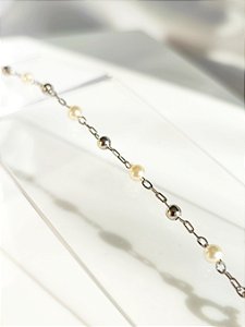Pulseira com bolinhas em pérola e no metal - Adele