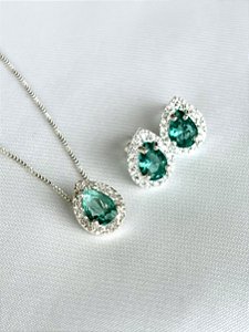 Conjunto em formato gota com microzircônias em Prata 925 - Eloá