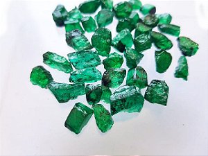 Esmeralda Bruta Extras Pequenas - Rough Emerald Extra Quality smallstones