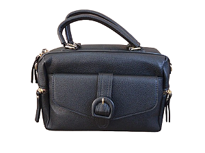 Bolsa PRETA, estilo baú, pala com fivela e bolso frontal