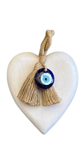 ENFEITE PENDENTE DE PAREDE CORAÇÃO OLHO GREGO OFF (25 x 16 x 3cm)
