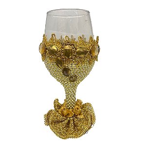 Taça de vinho Dourada com Pedraria