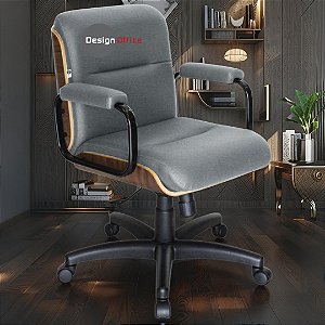 Cadeira Original Eames Diretor com Rodinhas Black e Anti Risco Linha Capa em Madeira - Marrom Café