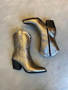 Bota western