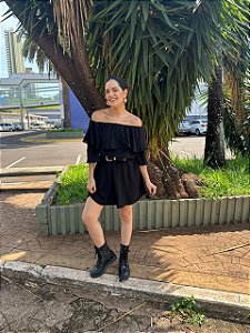 Vestido ombro a ombro babados