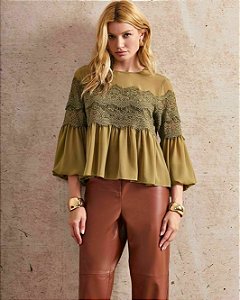 Camisa Chiffon Renda