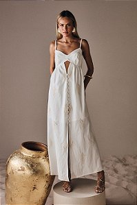 Vestido Bordado Alça Fina com Botão Frontal