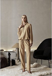 Calça reta com cós elástico