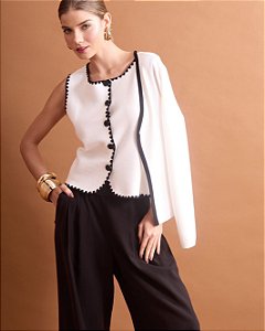 Blusa Tricot Botões e Pespontos P&B