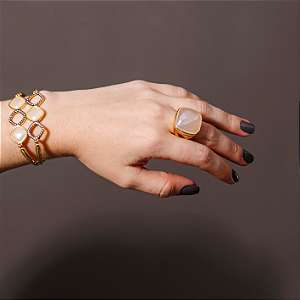 Anel Gisele - Quartzo Leitoso Ouro 18k