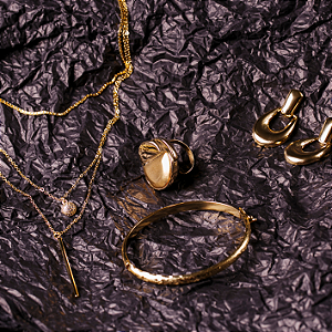 Brinco Carolina - Gota de Ouro 18k