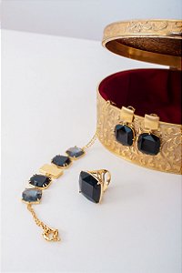 Brinco Ouro Fosco com Ônix