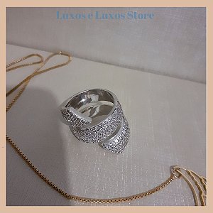Anel Formato Espiral com Cravação em Zircônia Cristal - Banho Ródio Branco - Semijoia de Luxo