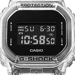 Relógio Casio G-Shock Digital DW-5600SKE-7DR Transparente