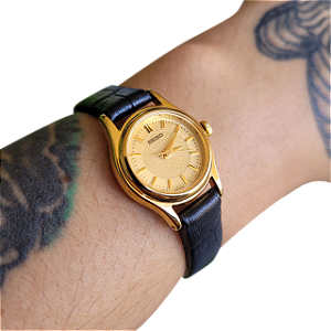 Relógio Seiko Quartz Mini Vintage Feminino Japan Movt Preto Dourado