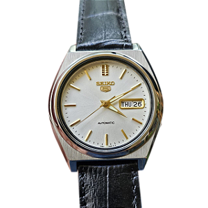 Seiko 5 Automatic Vintage 7S26-8760 Design Cushion Anos 00