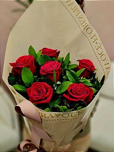Buquê Beleza Rara - 6 rosas importadas