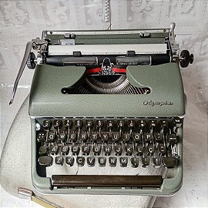 FUNCIONANDO Máquina De Escrever Olympia