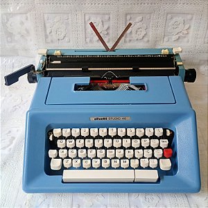 Funcionando - Máquina de Escrever Datilografia Olivetti Studio 46 azul vintage