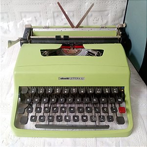 Funcionando Máquina De Escrever Olivetti Lettera 32 Verde