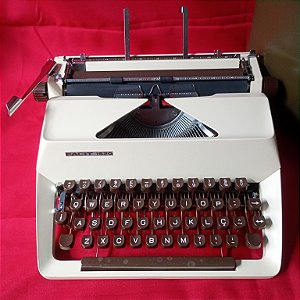 Funcionando Rara Máquina De Escrever FACIT 1620 - fabricada na Suécia