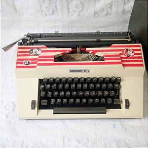 Funcionando _ Máquina De Escrever Datilografia Remington 33 L Branca customizada
