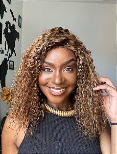 WIG DE CABELO HUMANO CACHEADA CASTANHO COM MECHAS 40cm