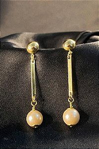 Brinco Médio com Fio Pérola Banhado em Ouro 18k (BR0069)