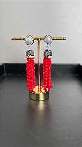 Brinco chuveirinho cristais vermelho com pérola barroca