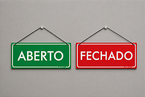 Placa aberto / fechado - frente e verso com cordinha 30x10cm
