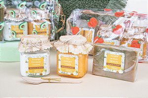 Kit Manteiga, Óleo Esfoliante Corporal e Sabonete em Barra com Necessaire | Sementes do Brasil