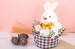 Kit Presente Páscoa | Ursinho de Pelúcia, Sabonete em Barra e Vela Aromática na Cesta