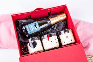 Kit 3 Velas e Vinho - Caixa Especial
