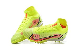 chuteira society com cano alto