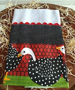 Pano de Prato – Galinha de Angola com Fundo Vermelho/Preto 69x42cm